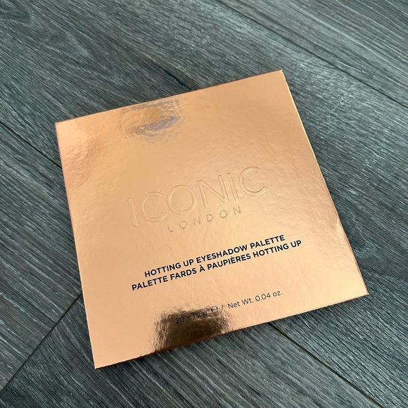 Iconic London Hotting Up Eyeshadow Palette NEW - Picture 3 of 5